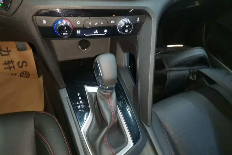 Used Chevrolet Orlando 2020 Light Hybrid Redline 530T Automatic Enjoyment Edition (5+2 Models)