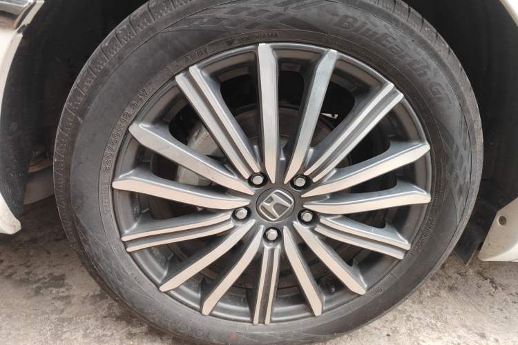 Used Honda Elysion 2022 2.0L eHEV Luxury First Edition Right Rear Wheel Hub