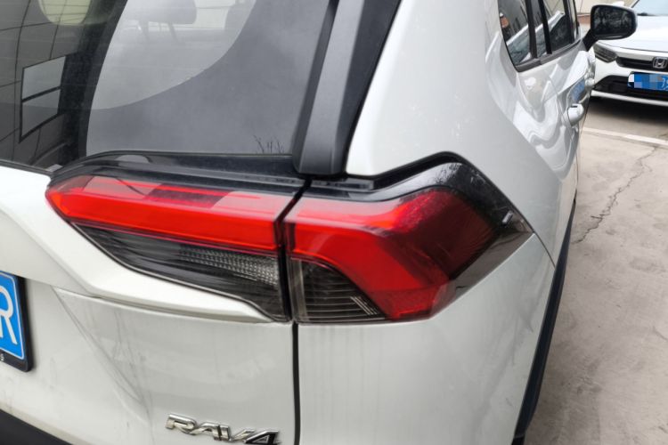 Used Toyota RAV4 2020 2.0L CVT Two-Wheel Drive Fashion Edition