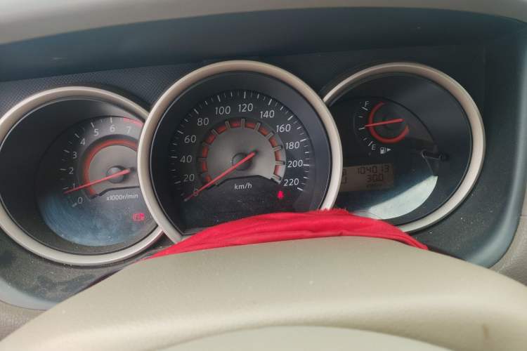 Used Nissan Sylphy 2016 Classic 1.6XE Automatic Comfort Edition Odometer Close Up