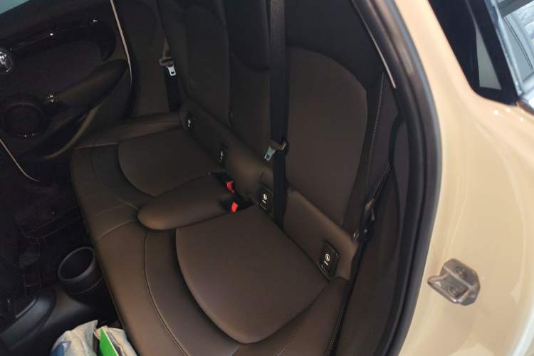 Used MINI 2019 1.5T COOPER Classic Edition Five-Door Version
