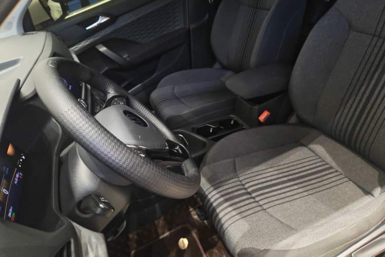 Used Volkswagen Tharu 2022 280TSI Two-Wheel Drive Trend Edition
