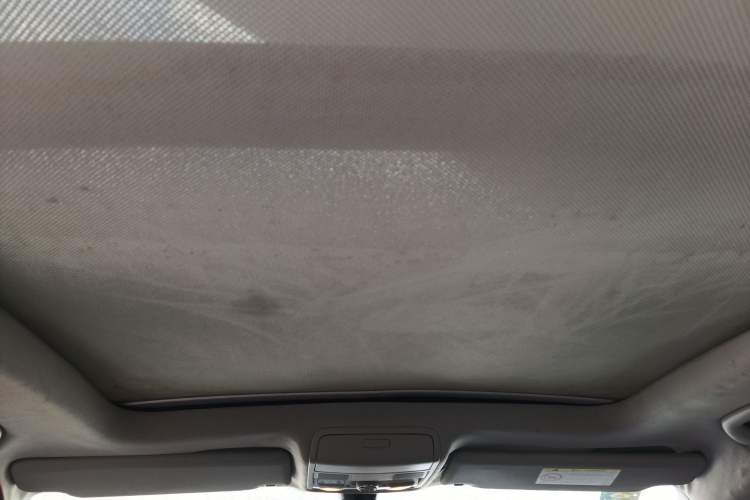 Used Volkswagen Tiguan 2015 1.8TSI Automatic Two-Wheel Drive Luxury Model Headliner