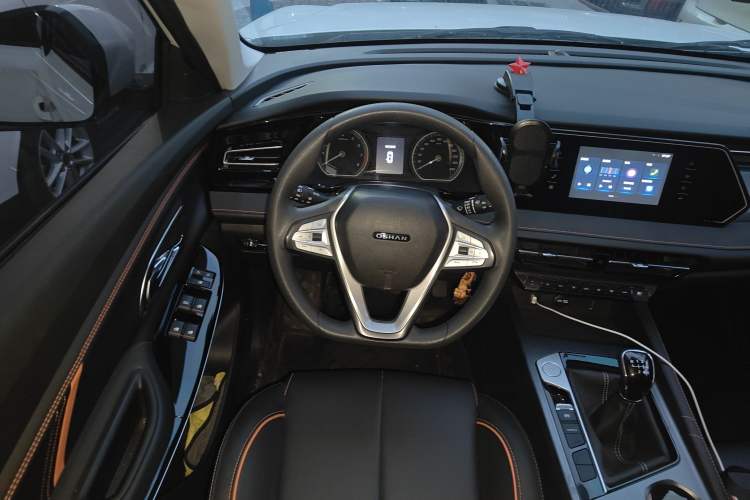 Used Oshan X7 PLUS 2022 1.5T Manual Luxury Version