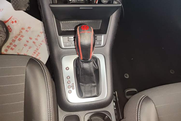 Used Volkswagen Tiguan L 2016 280TSI Automatic Two-Wheel-Drive Silk Road Style Edition
