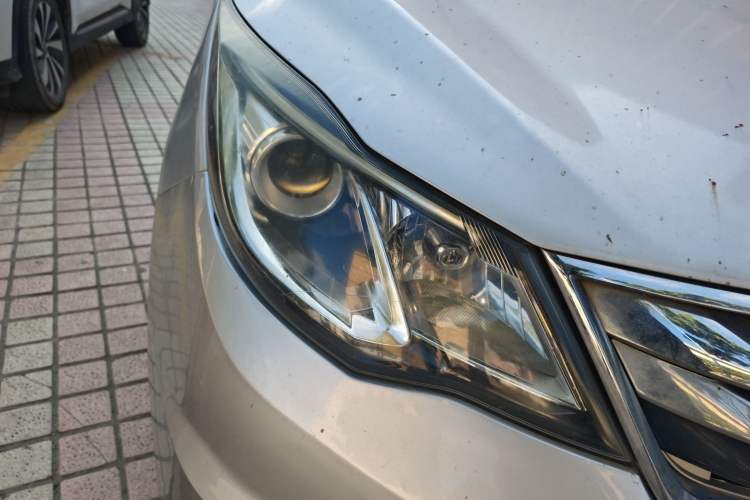 Used CHANGAN KAICHENG Oushang A600 2016 1.5L Manual Luxury 7-Seater Right Front Headlight