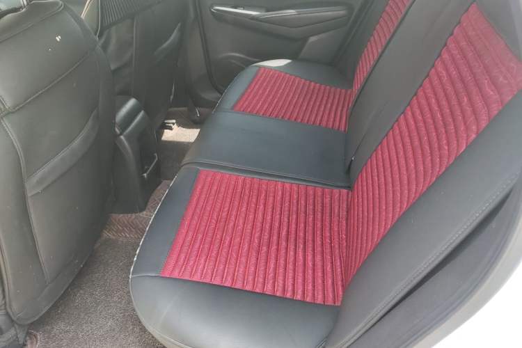 Used Nissan Lannia 2016 1.6L CVT Smart Cool Edition Left Rear Seat