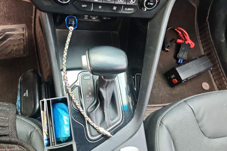 Used Kia Niro 2017 1.6L Luxury Edition Gear Lever