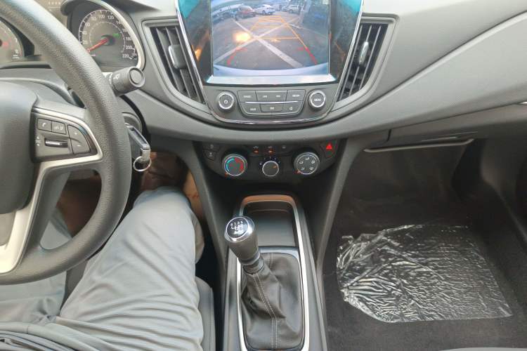 Used Chevrolet Monza 2019 320T Manual Xinxin Edition China VI