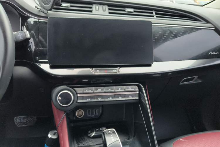 Used Dongfeng Aeolus AX7 2022 Mach Edition 1.5T DCT DF41 Audio And AC Panel