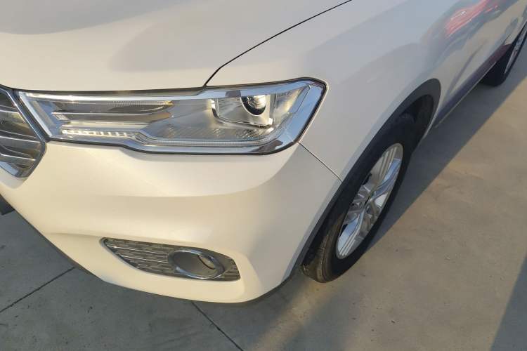 Used Haval H6 2017 Blue Label 1.3T Automatic Two-Wheel Drive Luxury Model Left Front Headlight