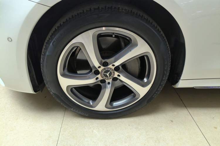 Used Mercedes-Benz E-Class 2019 Restyled E 300 L Sporty and Stylish Edition