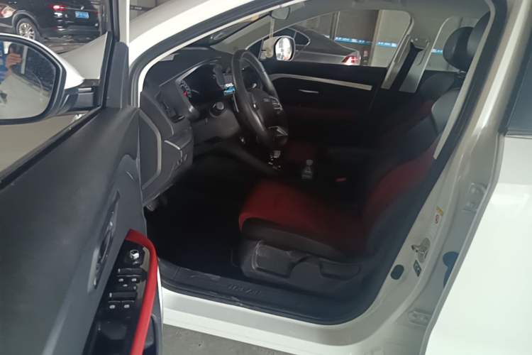 Used Haval H2s 2018 Red-Label 1.5T Dual-Clutch Elite Model
