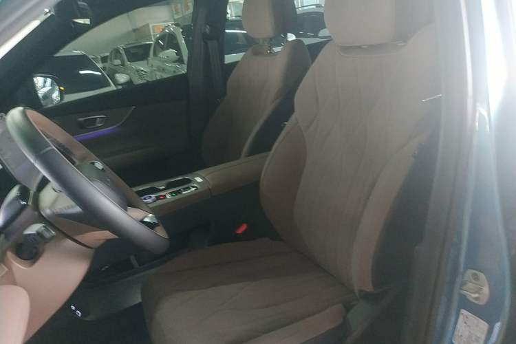 Used Chery Tiggo 8 PLUS C-DM 2025 1.5T 116 km Prestige Version 5 Seats