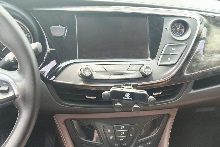 Used Buick Envision 2015 20T Two-Wheel-Drive Elite Model
