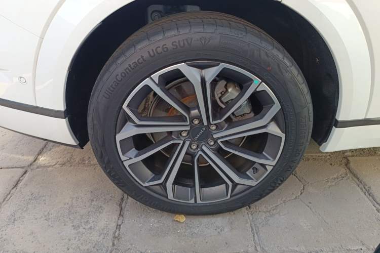 Used Lynk & Co 09 EM-P 2023 2.0TD EM-P Long-Range Version PM 7-Seater