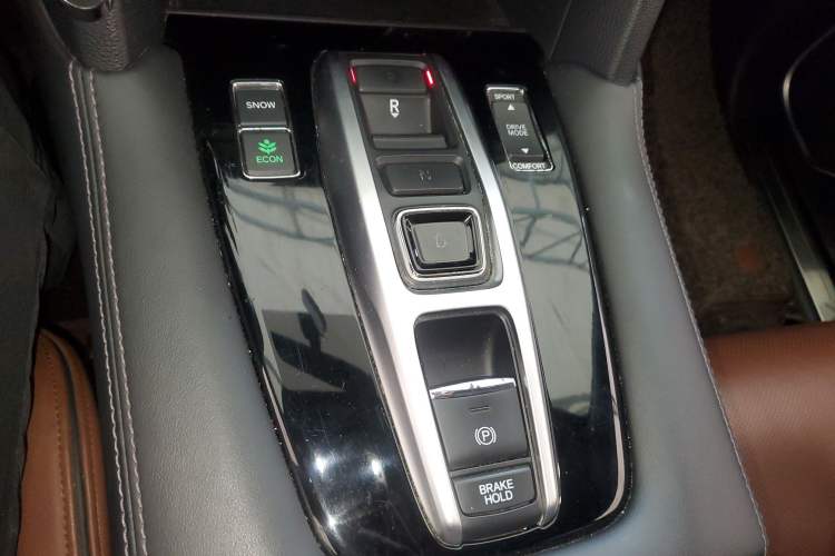 Used Honda UR-V 2017 370TURBO 2WD Prestige Edition China V Gear Lever