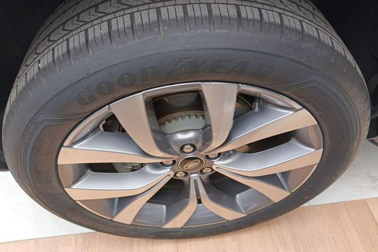 Used Land Rover Discovery Sport 2024 Luxury Custom Edition