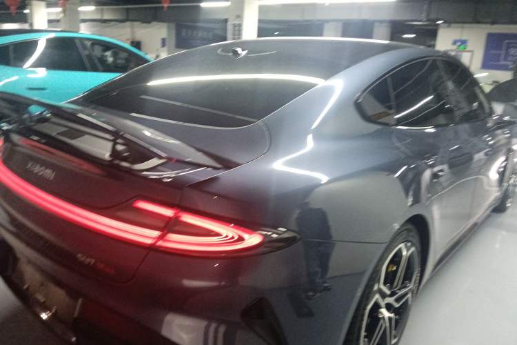 Used Xiaomi Auto SU7 2024 Four-Wheel Drive Ultra-Long Range Advanced Intelligent Driving Max Edition