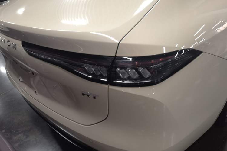 Used AION RT 2025 520 Smart Luxury Edition Exterior 3