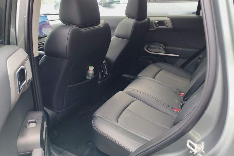 Used Formula Leopard Titanium 3 2025 501KM All-Wheel Drive Intelligent Driving Ultra Version
