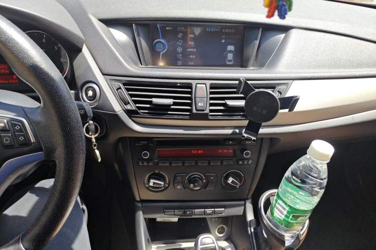 Used BMW X1 2014 sDrive18i Fashion Model Audio And AC Panel