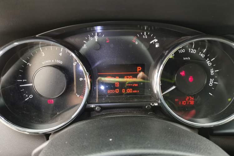 Used Peugeot 3008 2015 1.6THP Automatic Classic Edition Instrument Cluster