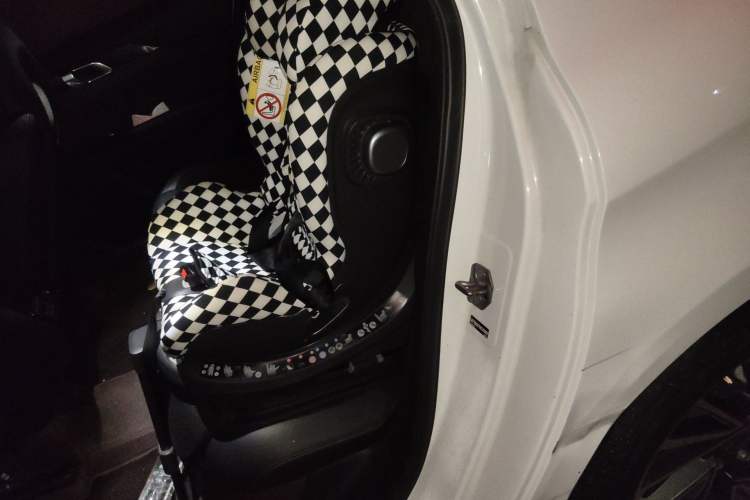 Used Lynk & Co 03 2021 2.0TD Automatic Jing Plus Left Rear Seat