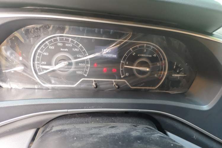 Used SAIC MAXUS Xintu V80 2023 2.0T Manual Classic Aoyuntong Long Wheelbase Mid-Height 6/7/8/9-Seater
