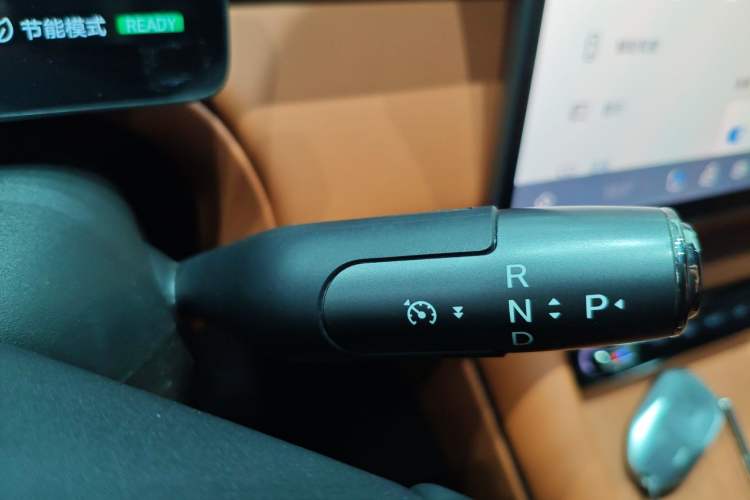 Used GAC Trumpchi Xiangwang S7 2025 205 km Max Version Gear Lever