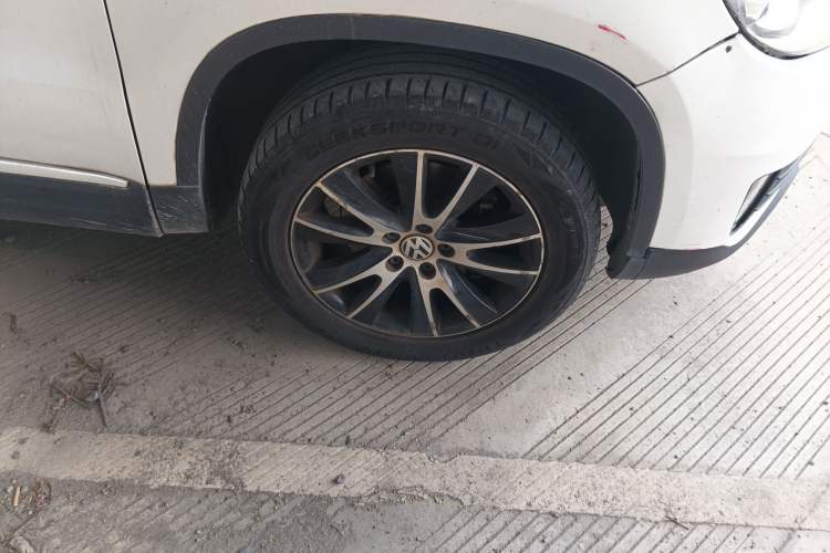 Used Volkswagen Tiguan 2015 1.8TSI Automatic Two-Wheel Drive Luxury Model Right Front Wheel Hub