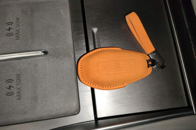 Used Denza N9 2025 Flagship Model
