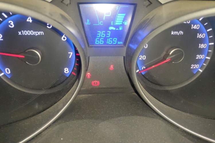 Used Hyundai ix35 2015 2.0L Automatic 2WD Smart Version China V Standard