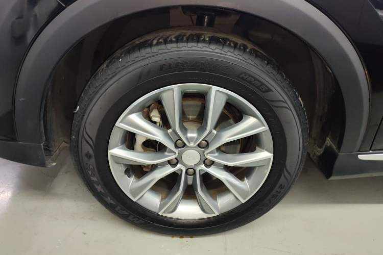 Used Roewe RX5 2023 PLUS 330TGI Automatic Trendsetting Smart Edition Left Front Wheel Hub