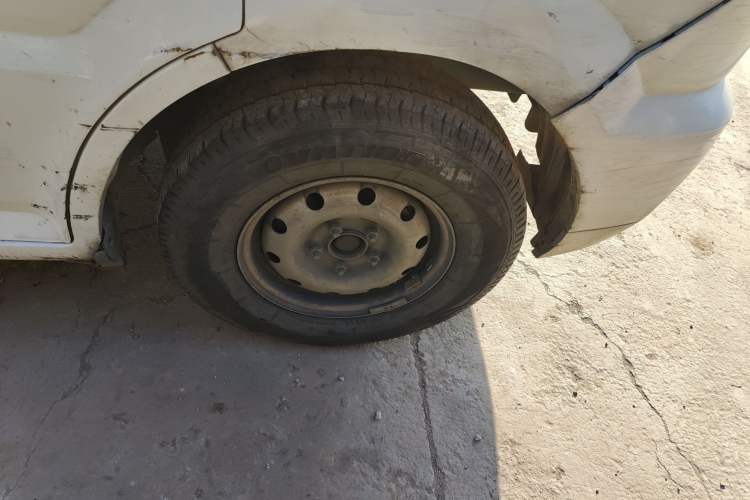 Used New Gonow Shuailing 2022 Standard Range with 41.64 kWh Lishen Power Right Front Wheel Hub