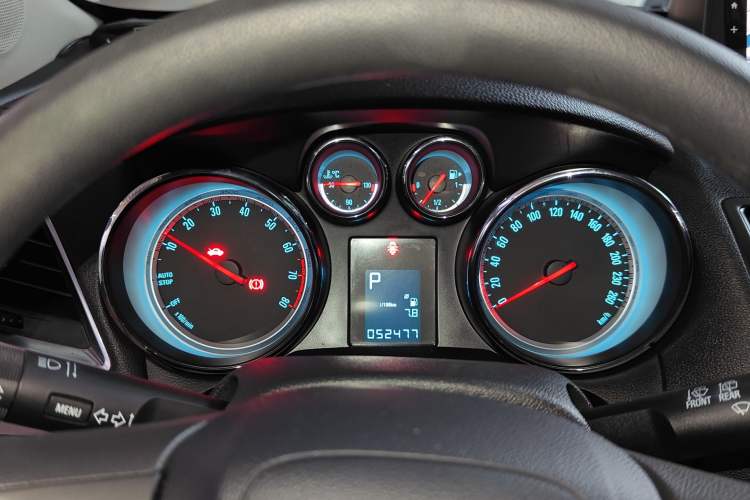 Used Buick Encore 2015 1.4T Automatic Two-Wheel Drive Urban Elite Version
