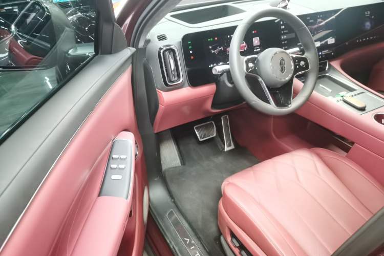 Used Hima AITO M8 2025 Extended-Range Max+ Version 53.4 kWh 5-Seater Edition
