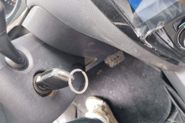 Used Volkswagen Sagitar 2015 230TSI Automatic Comfort Version Vehicle Key