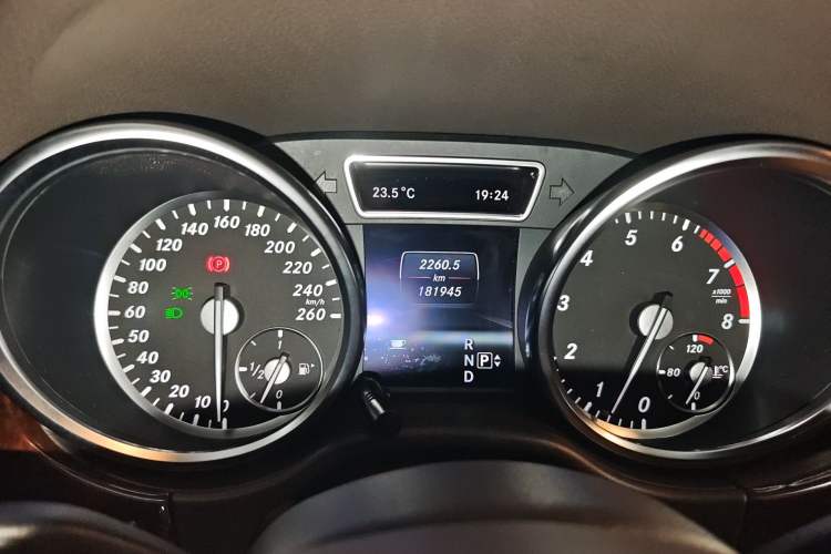 Used Mercedes-Benz M-Class 2012 ML 350 Sport Edition Instrument Cluster