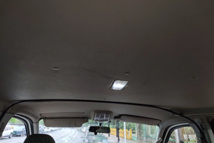 Used SAIC MAXUS Xintu V80 2021 2.0T Manual Classic Aoyuntong Short Wheelbase Ultra-Low Roof 5/6-Seater Headliner