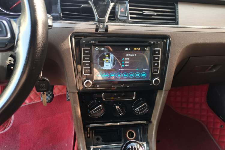 Used Volkswagen Bora 2015 Zhuihui Edition 1.6L Manual Comfort Model