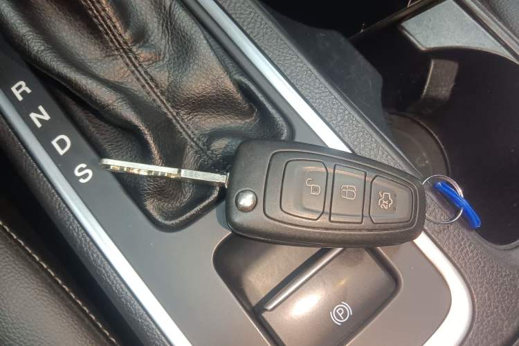 Used Ford Kuga 2019 EcoBoost 180 Two-Wheel-Drive Platinum Edition China VI Standard