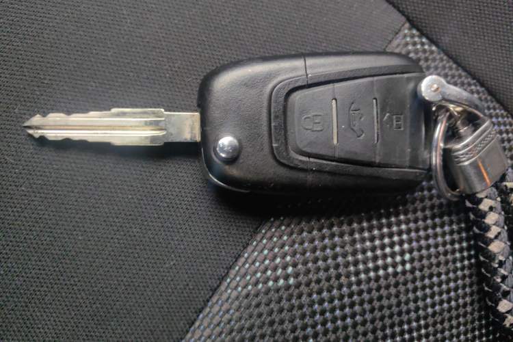 Used SAIC MAXUS Xintu V80  Vehicle Key
