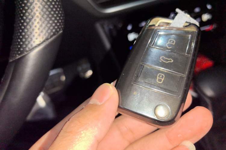 Used Volkswagen Tiguan L 2024 330TSI Automatic Two-Wheel Drive R-Line Enhanced Edition Vehicle Key