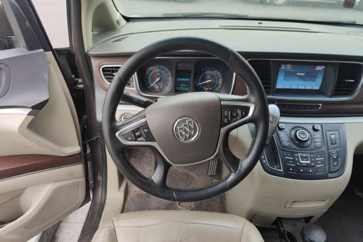 Used Buick GL8 2014 3.0L GT Luxury Business Haoya Edition
