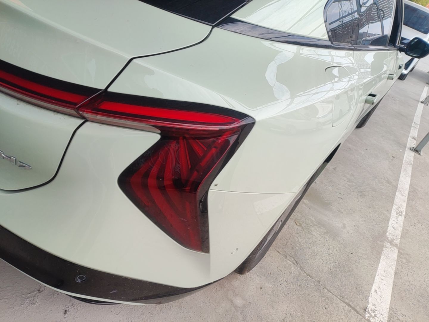 Hongqi EH7 2025 690 Smart Selection Edition — снимка 9