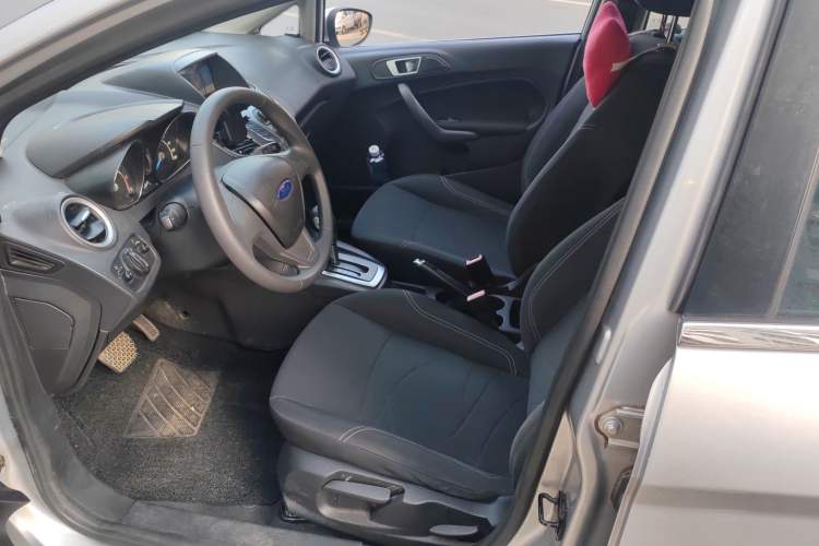 Used Ford Fiesta 2013 Hatchback 1.5L Automatic Fashion Edition
