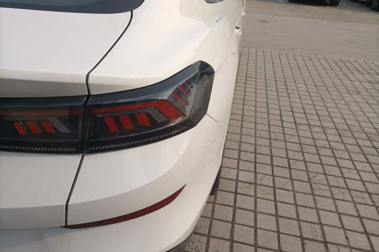 Used Volkswagen Lamando 2025 Lavida L 280TSI DSG Cool & Spicy Edition Right Rear Taillight