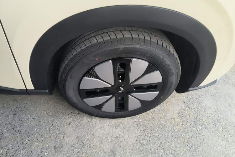 Used Wuling Bingo S 2025 Model 325km Deluxe Edition