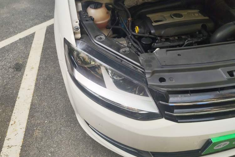 Used Volkswagen Sharan 2014 2.0 TSI Standard Model Right Front Headlight